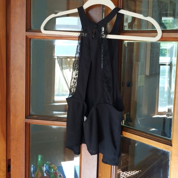 Crop top - Picture 2 of 3